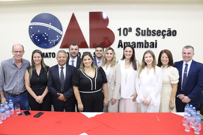 Cerimônia com representantes dos três poderes marca posse da diretoria da OAB em Amambai