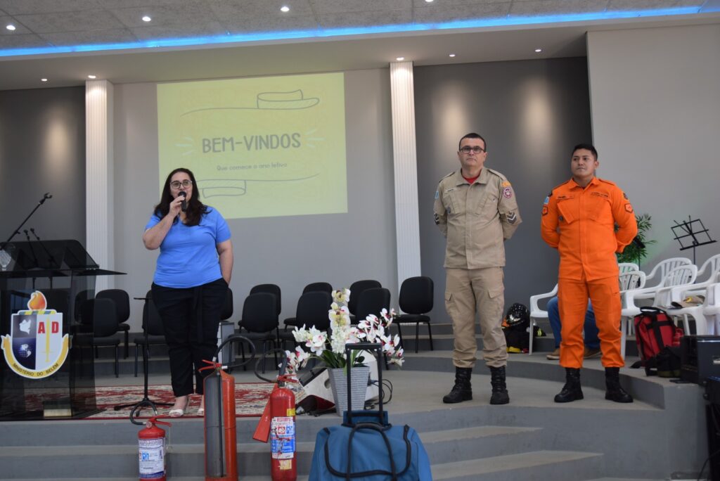 Profissionais da área da educação de Iguatemi participam de treinamento de primeiros socorros Profissionais da área da educação de Iguatemi participam de treinamento de primeiros socorros