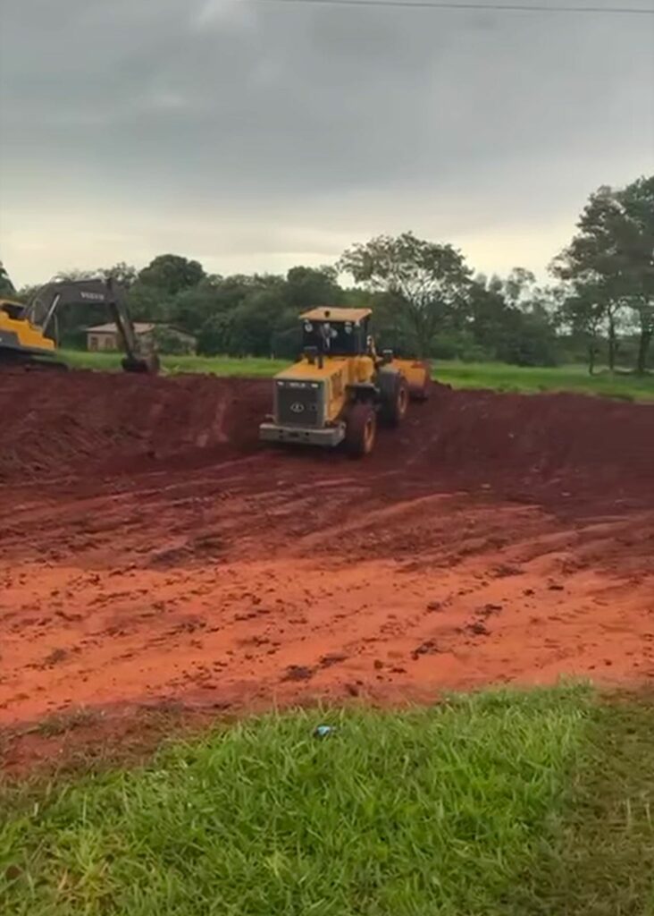 Parceria com o Conisul garante limpeza da linha internacional em Paranhos Parceria com o Conisul garante limpeza da linha internacional em Paranhos