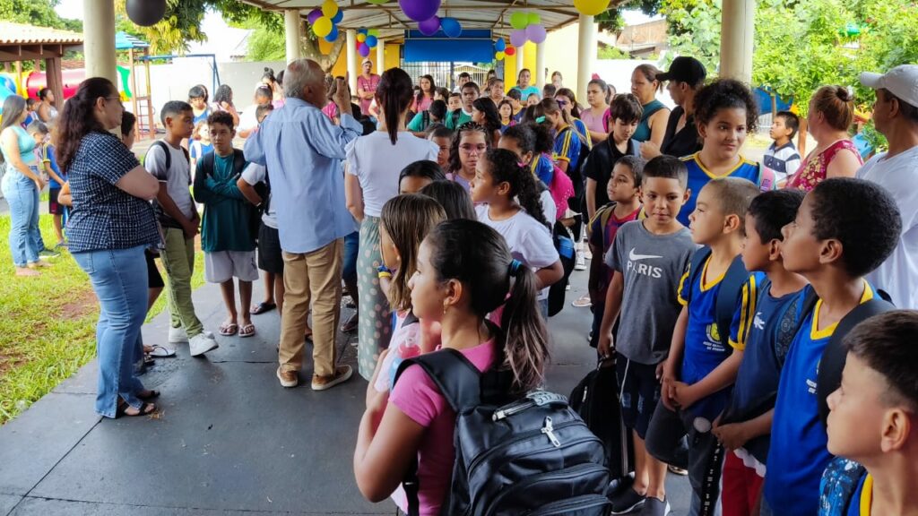 Iguatemi: Escolas e creches da rede municipal de ensino retornam às aulas nesta segunda-feira, 17 de janeiro Iguatemi: Escolas e creches da rede municipal de ensino retornam às aulas nesta segunda-feira, 17 de janeiro