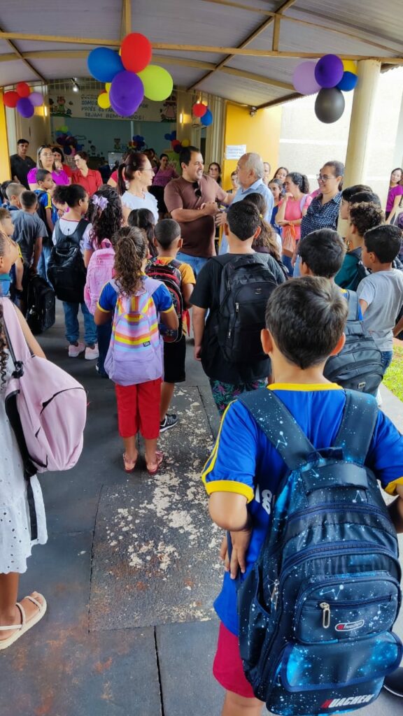 Iguatemi: Escolas e creches da rede municipal de ensino retornam às aulas nesta segunda-feira, 17 de janeiro Iguatemi: Escolas e creches da rede municipal de ensino retornam às aulas nesta segunda-feira, 17 de janeiro