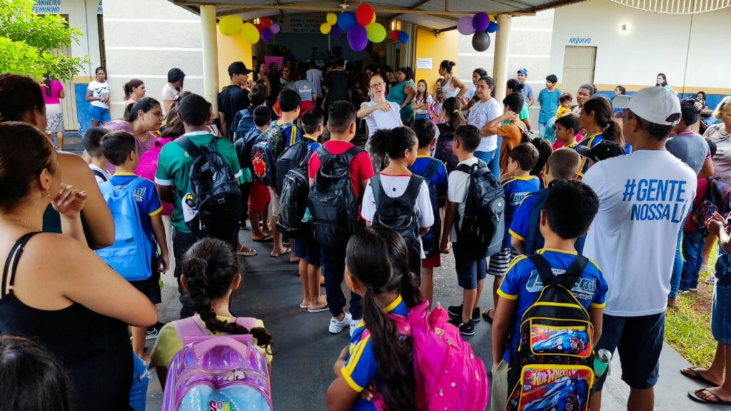 Iguatemi: Escolas e creches da rede municipal de ensino retornam às aulas nesta segunda-feira, 17 de janeiro Iguatemi: Escolas e creches da rede municipal de ensino retornam às aulas nesta segunda-feira, 17 de janeiro