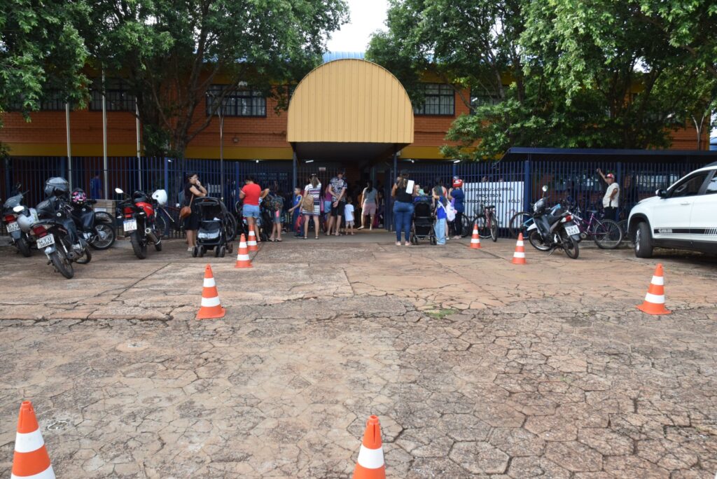 Iguatemi: Escolas e creches da rede municipal de ensino retornam às aulas nesta segunda-feira, 17 de janeiro Iguatemi: Escolas e creches da rede municipal de ensino retornam às aulas nesta segunda-feira, 17 de janeiro