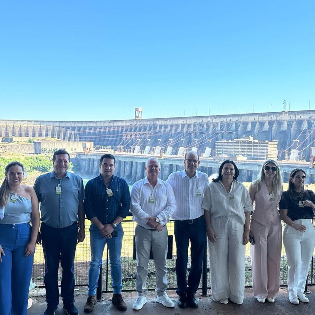 Eldorado: Prefeitos do Conisul discutem convênios e novas parcerias na Itaipu Binacional Eldorado: Prefeitos do Conisul discutem convênios e novas parcerias na Itaipu Binacional