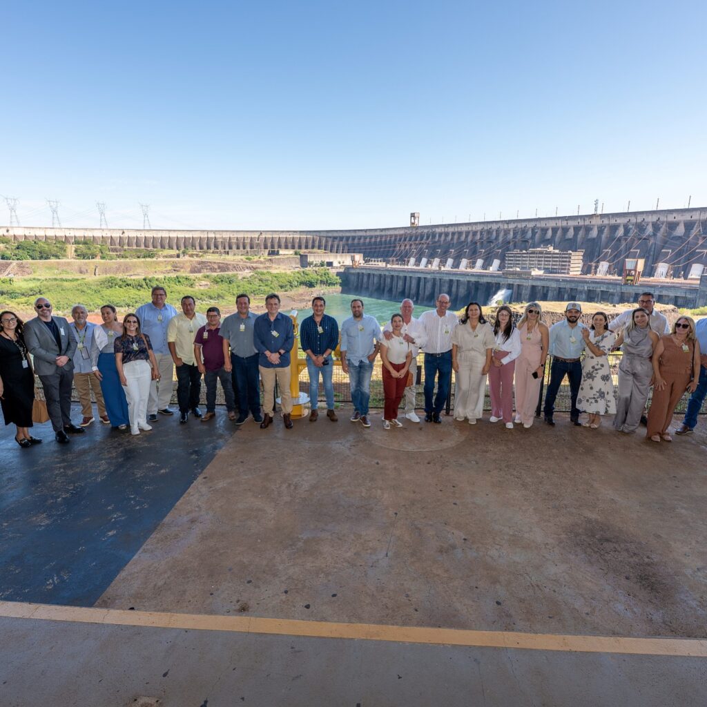 Eldorado: Prefeitos do Conisul discutem convênios e novas parcerias na Itaipu Binacional Eldorado: Prefeitos do Conisul discutem convênios e novas parcerias na Itaipu Binacional