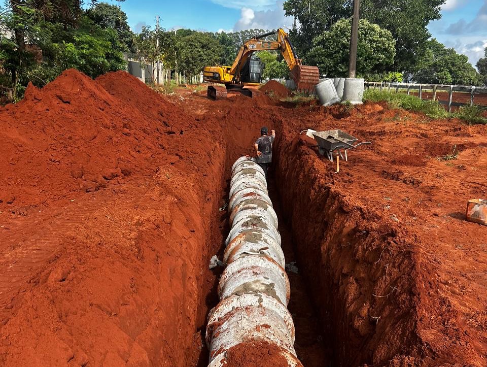 Japorã: Secretaria de Infraestrutura acompanha obra de drenagem e pavimentação em Jacareí Japorã: Secretaria de Infraestrutura acompanha obra de drenagem e pavimentação em Jacareí