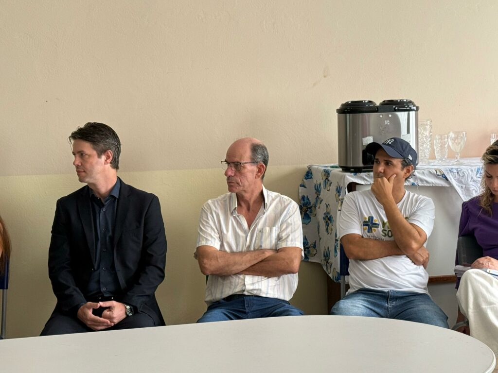 Rede de Proteção se fortalece em Amambai com reunião no CREAS Rede de Proteção se fortalece em Amambai com reunião no CREAS