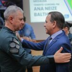 Coronel David recebe medalha da Polícia Militar por atuação no combate à violência contra a mulher