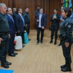 Coronel David recebe medalha da Polícia Militar por atuação no combate à violência contra a mulher