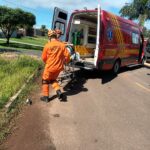 Corpo de Bombeiros de Amambai é acionado para socorrer vítima de acidente entre carro e moto
