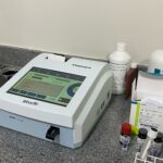 Prefeitura de Aral Moreira adquire novos equipamentos para exames laboratoriais no Hospital Santa Luzia