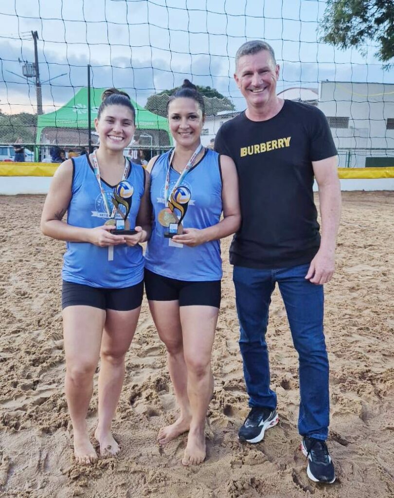 Com a participação de duplas de toda a região 1º Torneio de Vôlei de Praia foi sucesso total em Sete Quedas Com a participação de duplas de toda a região 1º Torneio de Vôlei de Praia foi sucesso total em Sete Quedas