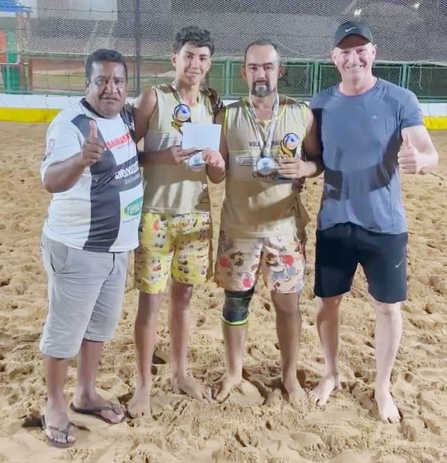 Com a participação de duplas de toda a região 1º Torneio de Vôlei de Praia foi sucesso total em Sete Quedas Com a participação de duplas de toda a região 1º Torneio de Vôlei de Praia foi sucesso total em Sete Quedas