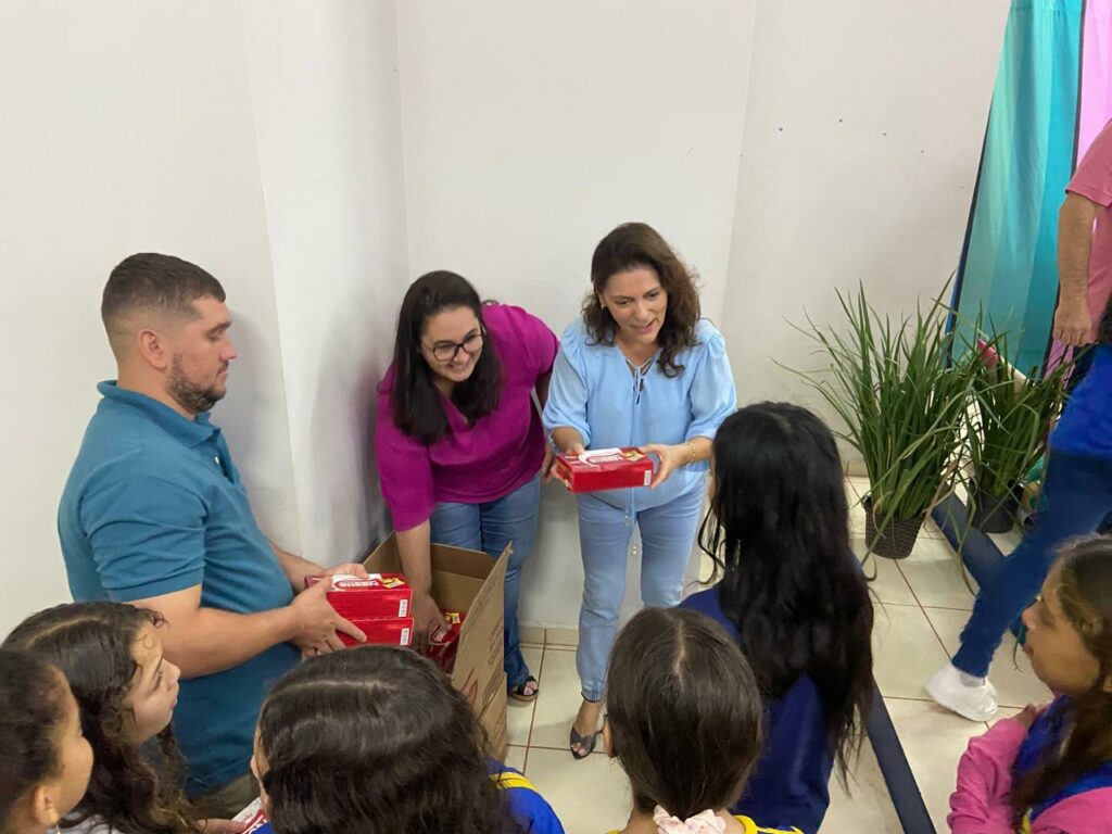 Com peças teatrais e entrega de chocolates, alunos da Rede Municipal de Ensino de Iguatemi comemoraram à Páscoa Com peças teatrais e entrega de chocolates, alunos da Rede Municipal de Ensino de Iguatemi comemoraram à Páscoa