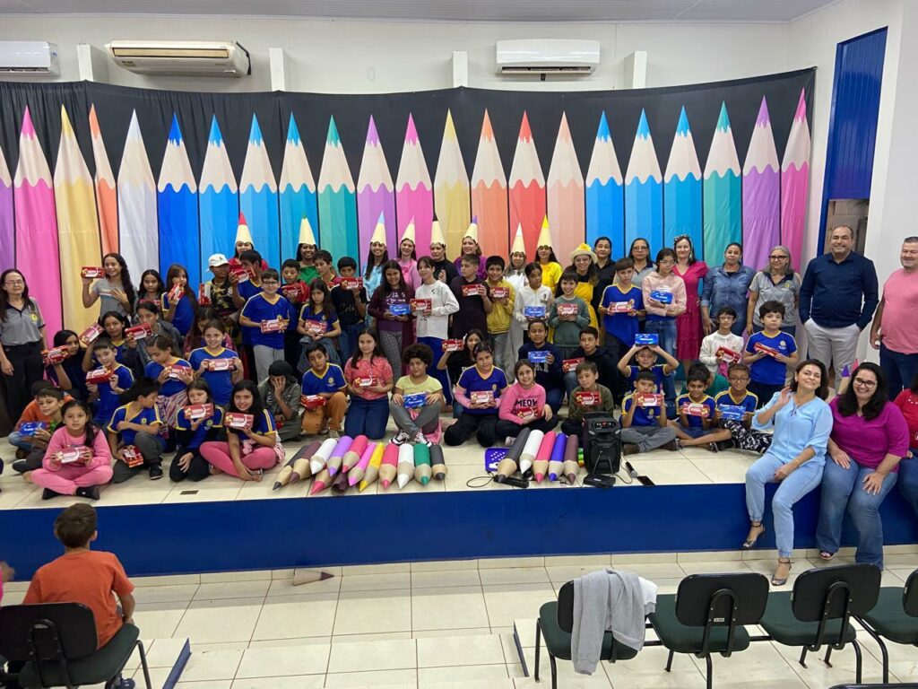 Com peças teatrais e entrega de chocolates, alunos da Rede Municipal de Ensino de Iguatemi comemoraram à Páscoa Com peças teatrais e entrega de chocolates, alunos da Rede Municipal de Ensino de Iguatemi comemoraram à Páscoa