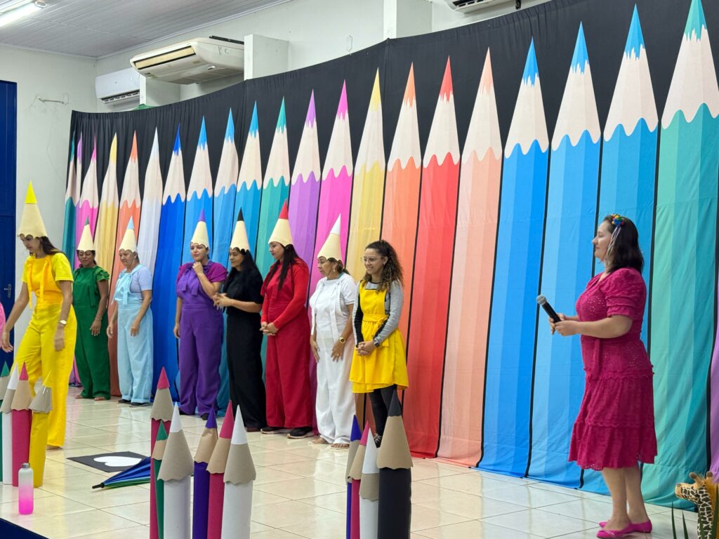 Com peças teatrais e entrega de chocolates, alunos da Rede Municipal de Ensino de Iguatemi comemoraram à Páscoa Com peças teatrais e entrega de chocolates, alunos da Rede Municipal de Ensino de Iguatemi comemoraram à Páscoa