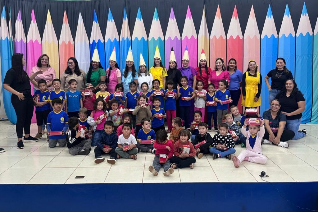 Com peças teatrais e entrega de chocolates, alunos da Rede Municipal de Ensino de Iguatemi comemoraram à Páscoa Com peças teatrais e entrega de chocolates, alunos da Rede Municipal de Ensino de Iguatemi comemoraram à Páscoa