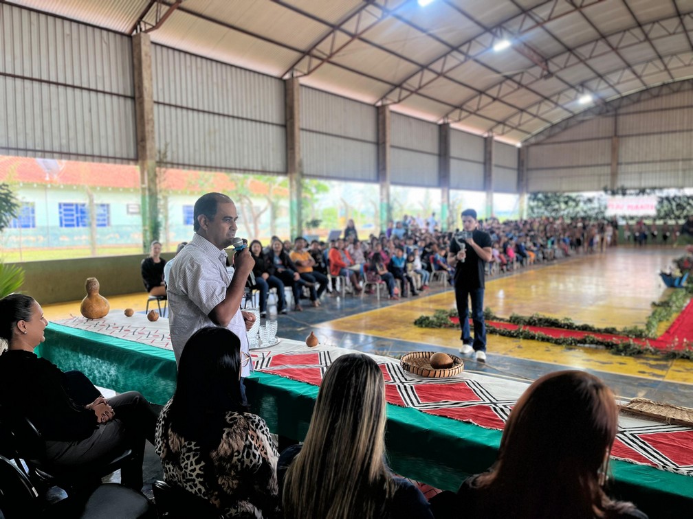 Paranhos fortalece ações em comunidades indígenas durante semana comemorativa Paranhos fortalece ações em comunidades indígenas durante semana comemorativa