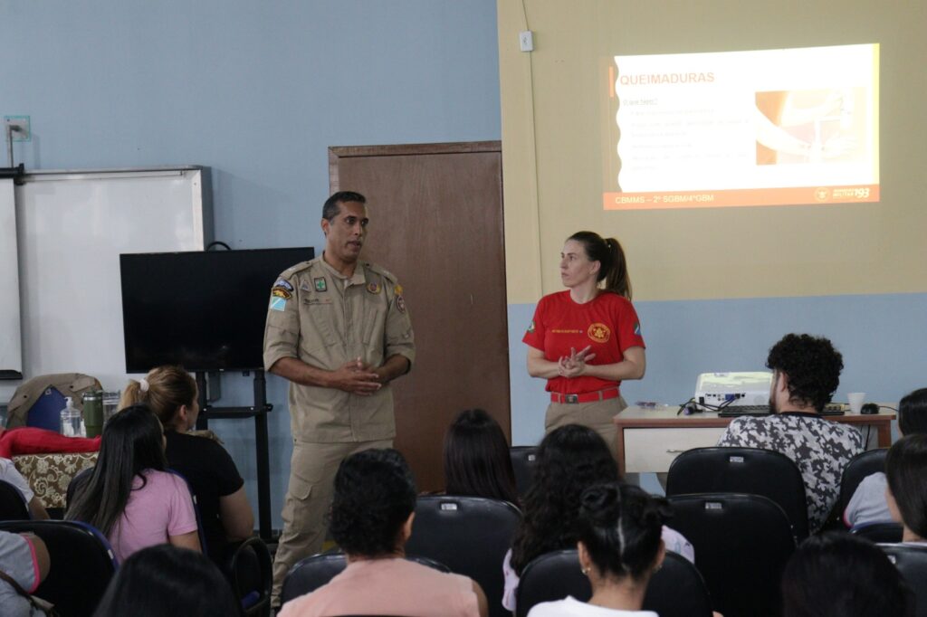 Profissionais da Educação de Amambai recebem treinamento da Lei Lucas
