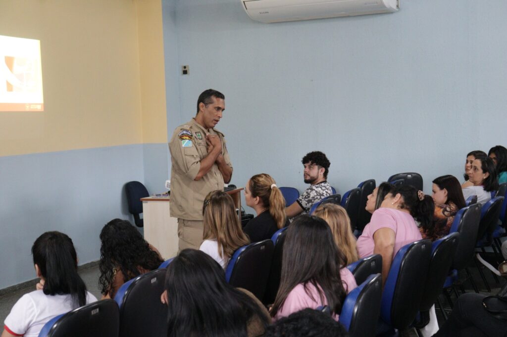 Profissionais da Educação de Amambai recebem treinamento da Lei Lucas