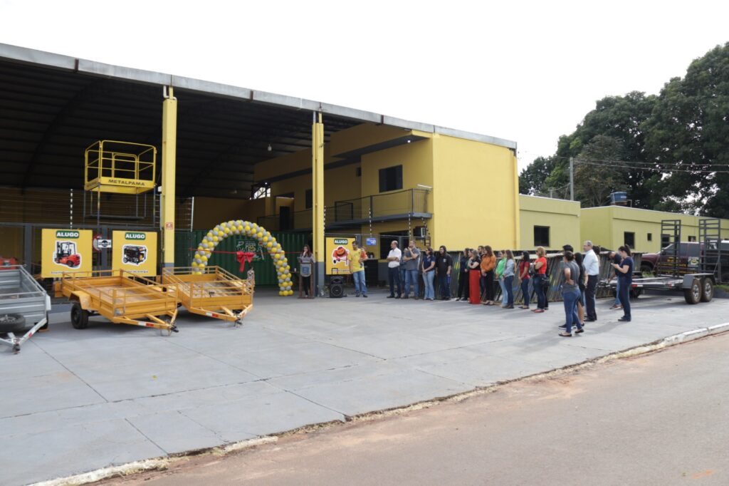 Loq Ferramentas inaugura e aposta no crescimento do setor da construção em Amambai