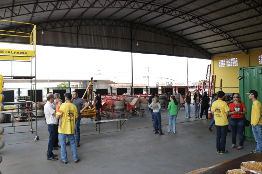 Loq Ferramentas inaugura e aposta no crescimento do setor da construção em Amambai