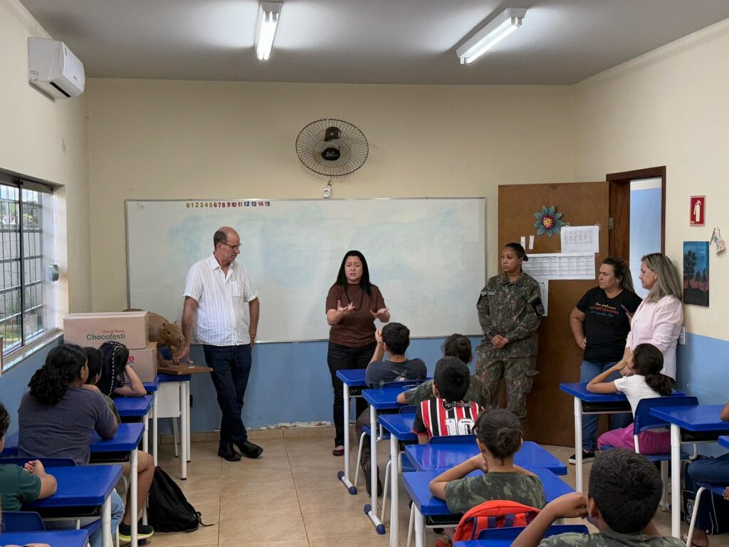 Alunos do Projeto Florestinha recebem ovos de Páscoa em ação da Prefeitura de Amambai