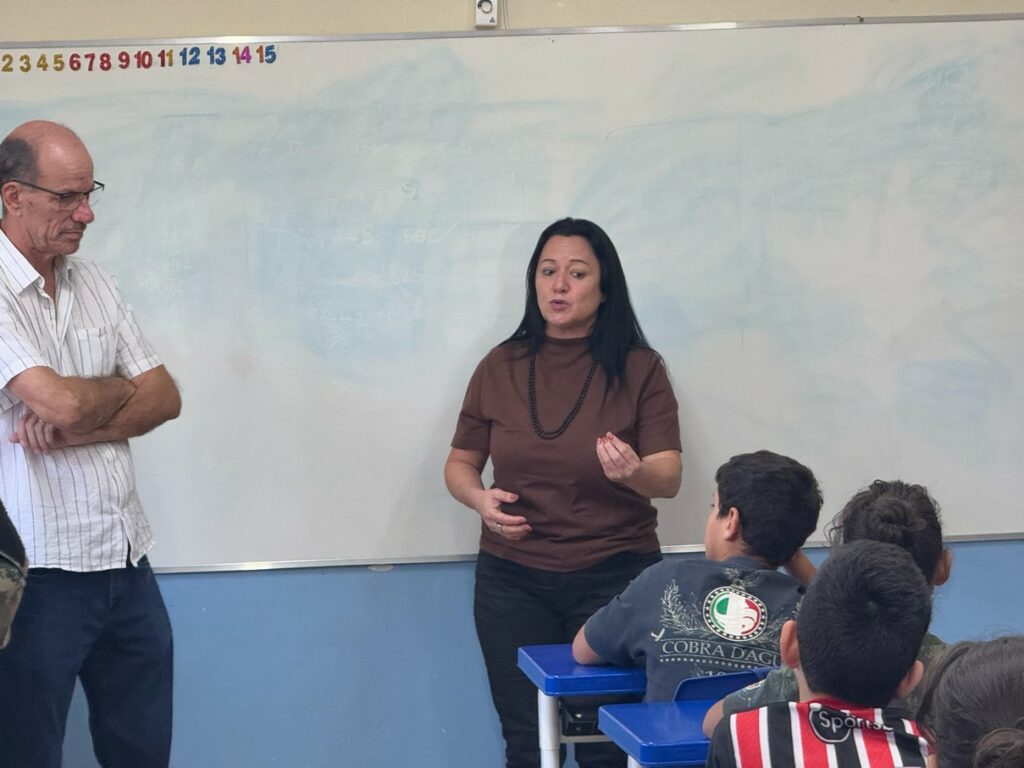 Alunos do Projeto Florestinha recebem ovos de Páscoa em ação da Prefeitura de Amambai