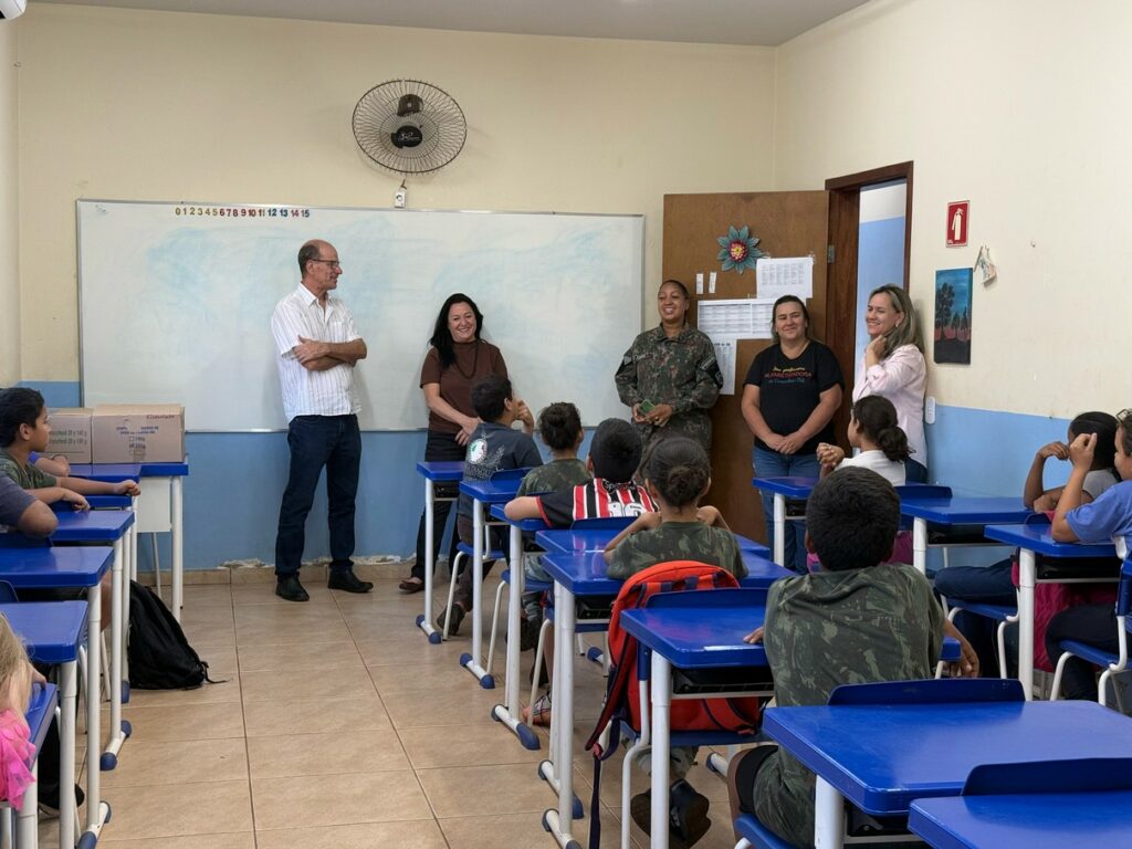 Alunos do Projeto Florestinha recebem ovos de Páscoa em ação da Prefeitura de Amambai