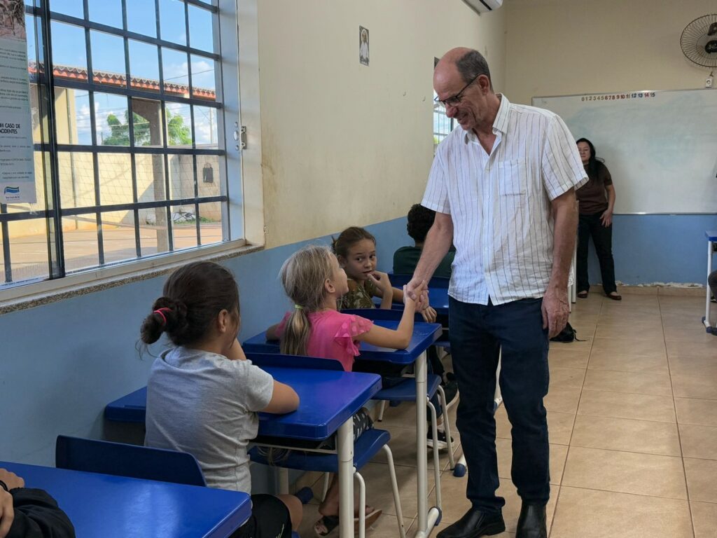 Alunos do Projeto Florestinha recebem ovos de Páscoa em ação da Prefeitura de Amambai