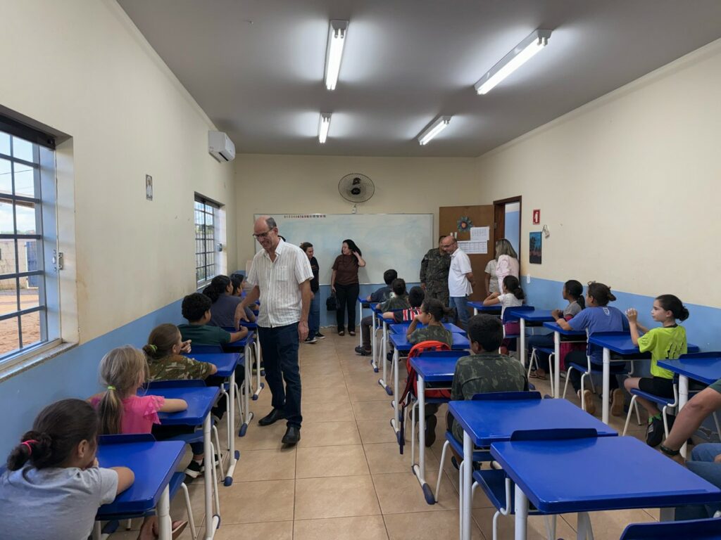 Alunos do Projeto Florestinha recebem ovos de Páscoa em ação da Prefeitura de Amambai