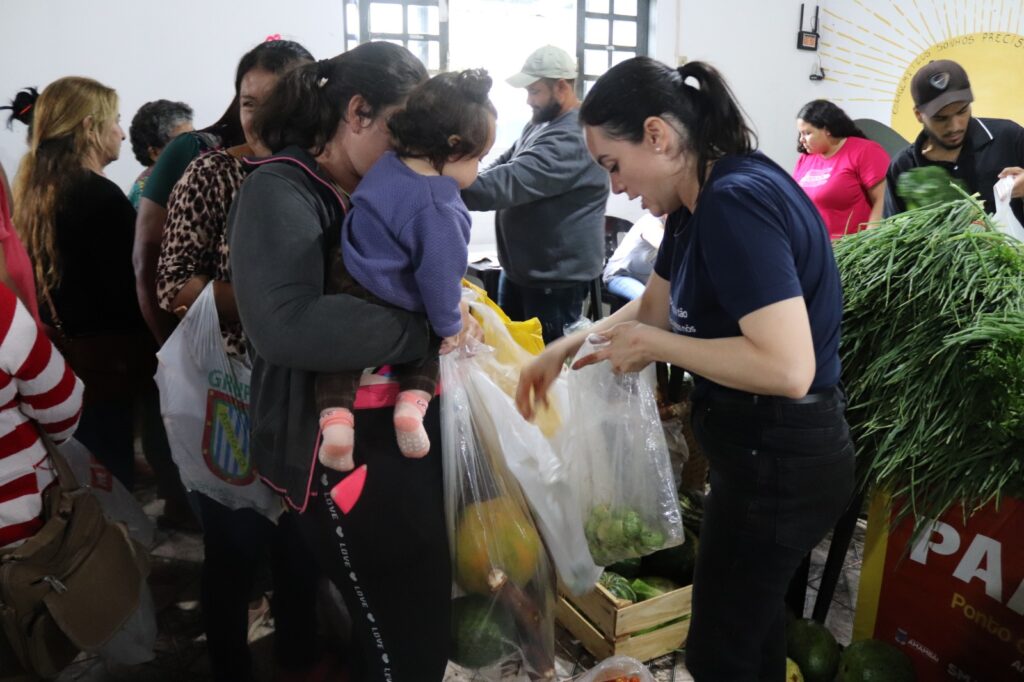 Prefeitura de Amambai realiza entrega de alimentos do PAA na Vila Limeira Prefeitura de Amambai realiza entrega de alimentos do PAA na Vila Limeira