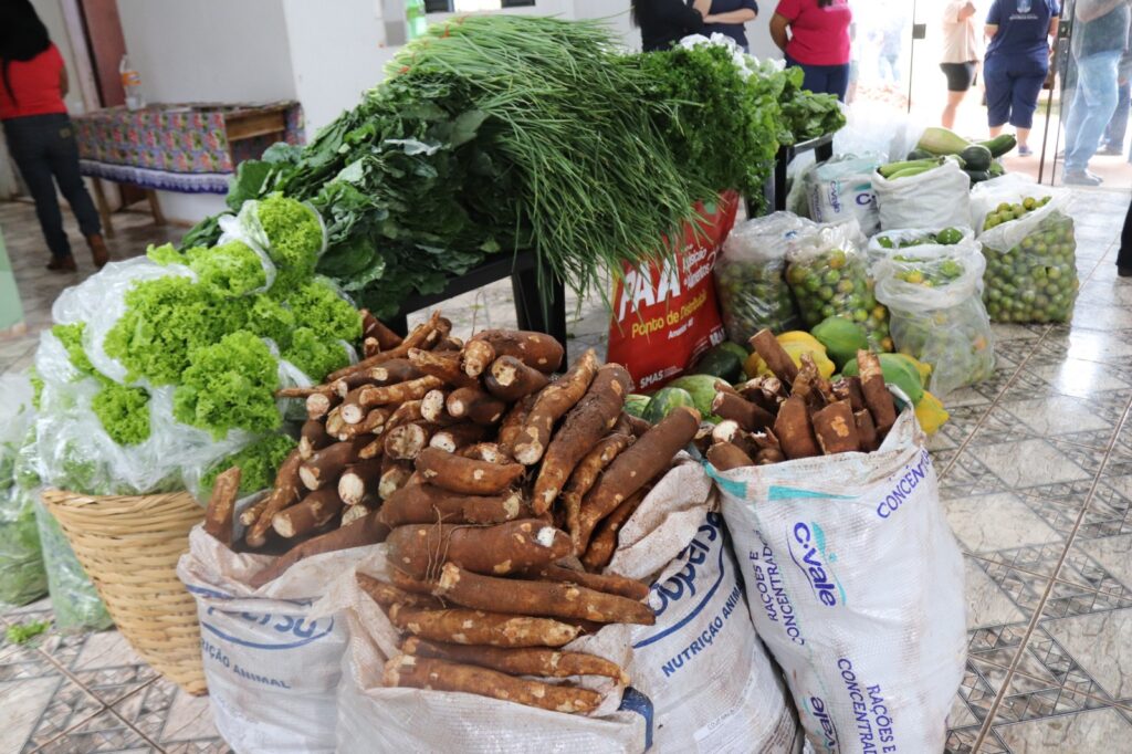 Prefeitura de Amambai realiza entrega de alimentos do PAA na Vila Limeira Prefeitura de Amambai realiza entrega de alimentos do PAA na Vila Limeira
