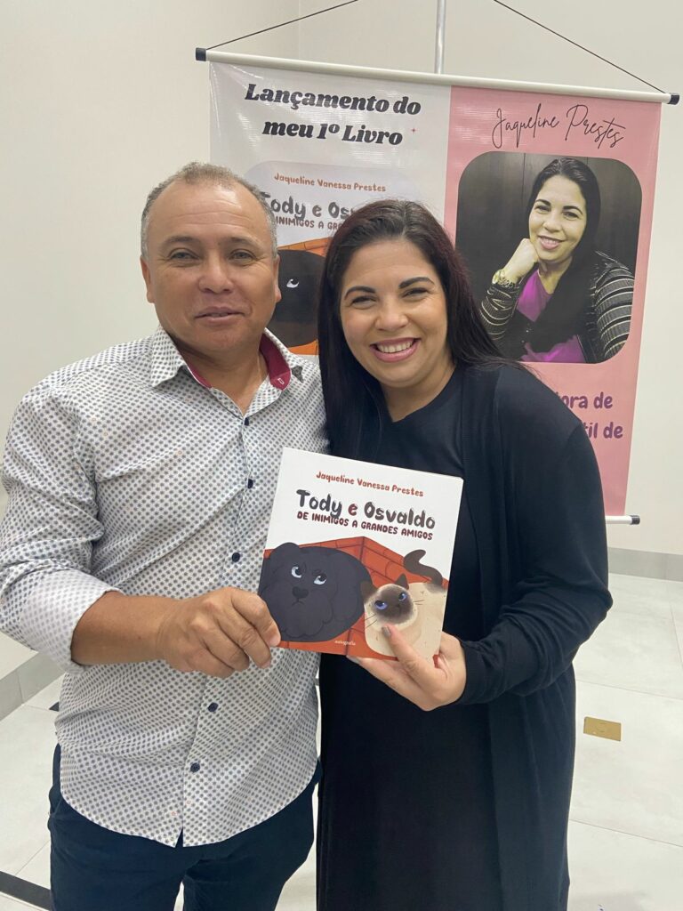 Paranhos prestigia lançamento do livro infantojuvenil “Tody e Osvaldo: de Inimigos a Grandes Amigos” Paranhos prestigia lançamento do livro infantojuvenil “Tody e Osvaldo: de Inimigos a Grandes Amigos”