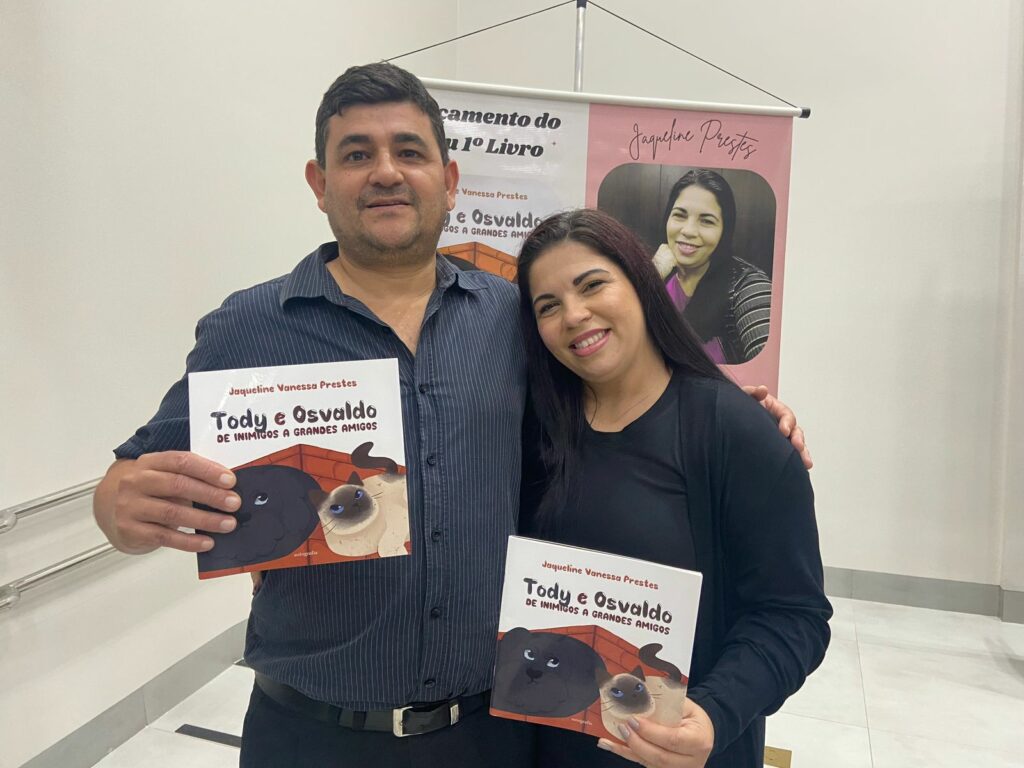 Paranhos prestigia lançamento do livro infantojuvenil “Tody e Osvaldo: de Inimigos a Grandes Amigos” Paranhos prestigia lançamento do livro infantojuvenil “Tody e Osvaldo: de Inimigos a Grandes Amigos”