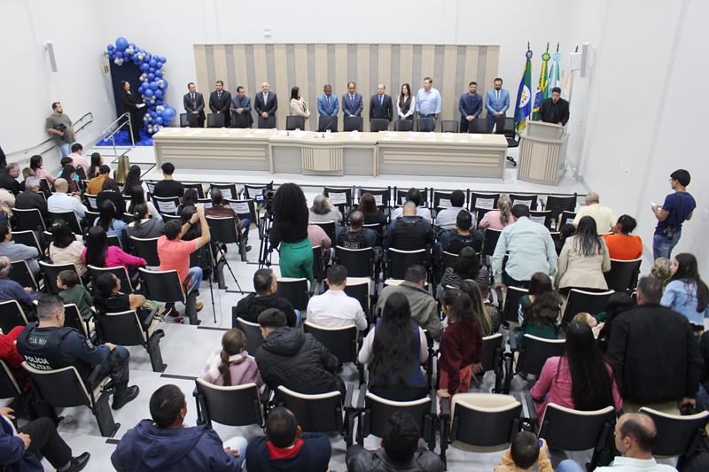 Ato na Câmara Municipal marca posse de Hélio Acosta e Alfredo Soares como prefeito e vice em Paranhos