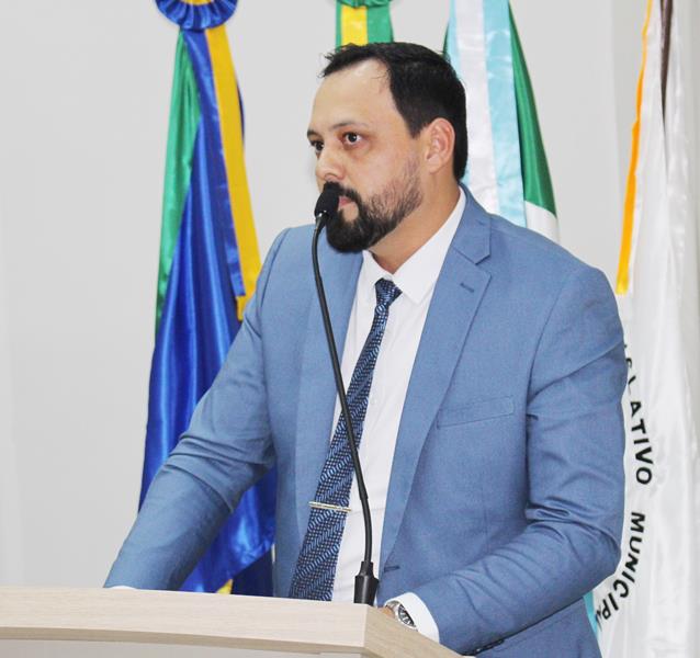 Ato na Câmara Municipal marca posse de Hélio Acosta e Alfredo Soares como prefeito e vice em Paranhos