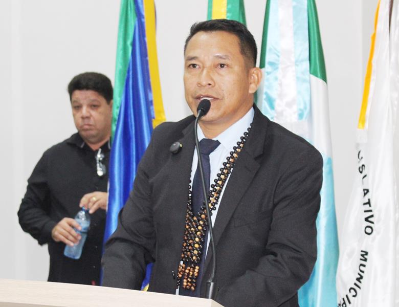 Ato na Câmara Municipal marca posse de Hélio Acosta e Alfredo Soares como prefeito e vice em Paranhos