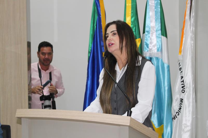 Ato na Câmara Municipal marca posse de Hélio Acosta e Alfredo Soares como prefeito e vice em Paranhos