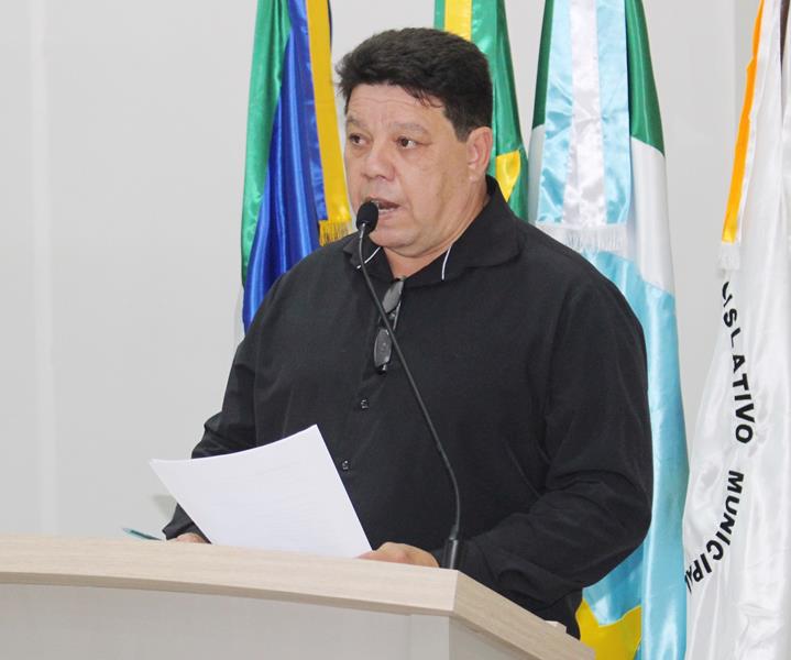 Ato na Câmara Municipal marca posse de Hélio Acosta e Alfredo Soares como prefeito e vice em Paranhos