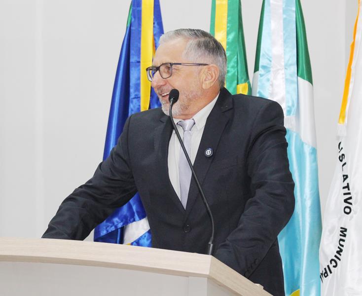 Ato na Câmara Municipal marca posse de Hélio Acosta e Alfredo Soares como prefeito e vice em Paranhos