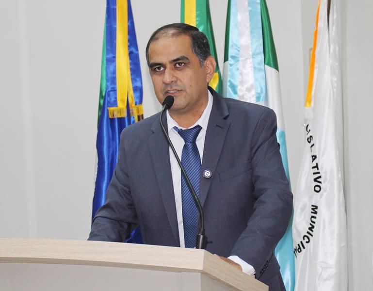 Ato na Câmara Municipal marca posse de Hélio Acosta e Alfredo Soares como prefeito e vice em Paranhos