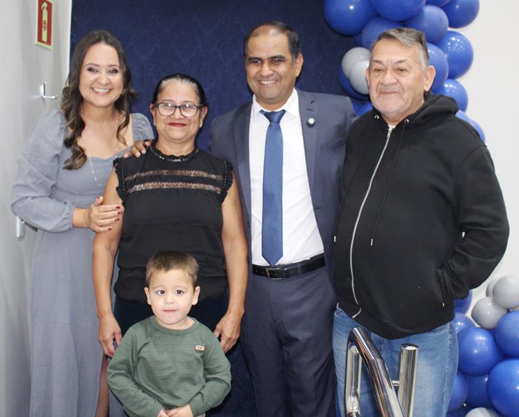Ato na Câmara Municipal marca posse de Hélio Acosta e Alfredo Soares como prefeito e vice em Paranhos
