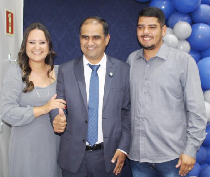 Ato na Câmara Municipal marca posse de Hélio Acosta e Alfredo Soares como prefeito e vice em Paranhos