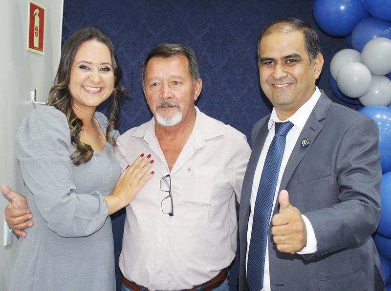 Ato na Câmara Municipal marca posse de Hélio Acosta e Alfredo Soares como prefeito e vice em Paranhos