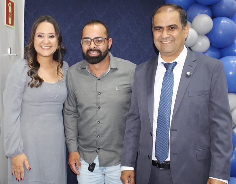 Ato na Câmara Municipal marca posse de Hélio Acosta e Alfredo Soares como prefeito e vice em Paranhos