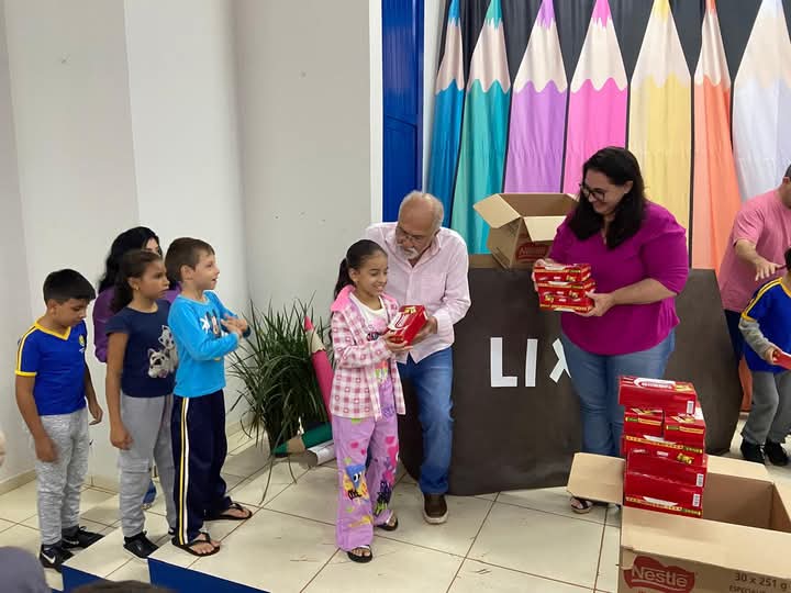 Com peças teatrais e entrega de chocolates, alunos da Rede Municipal de Ensino de Iguatemi comemoraram à Páscoa Com peças teatrais e entrega de chocolates, alunos da Rede Municipal de Ensino de Iguatemi comemoraram à Páscoa