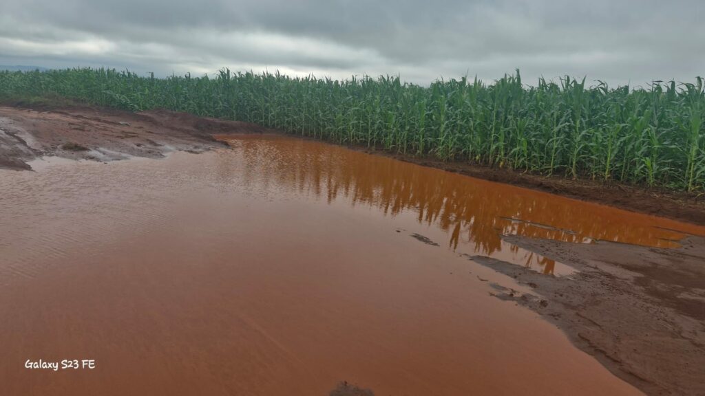 Após grande volume de chuvas, Prefeitura de Amambai realiza levantamento de pontos críticos na cidade e zona rural
