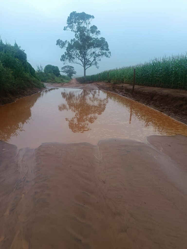 Após grande volume de chuvas, Prefeitura de Amambai realiza levantamento de pontos críticos na cidade e zona rural