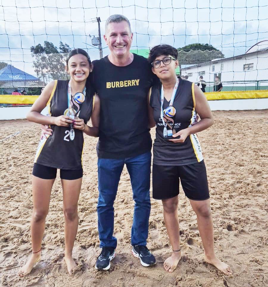 Com a participação de duplas de toda a região 1º Torneio de Vôlei de Praia foi sucesso total em Sete Quedas Com a participação de duplas de toda a região 1º Torneio de Vôlei de Praia foi sucesso total em Sete Quedas